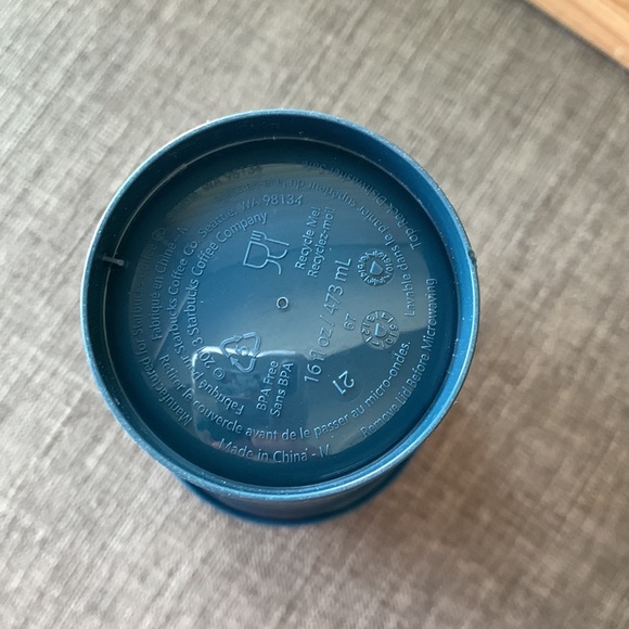 Starbucks Reusable Travel Cup - Sip Sustainably - Picture 4 of 5